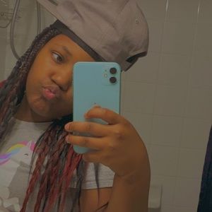 Meet your Posher, Jainelle